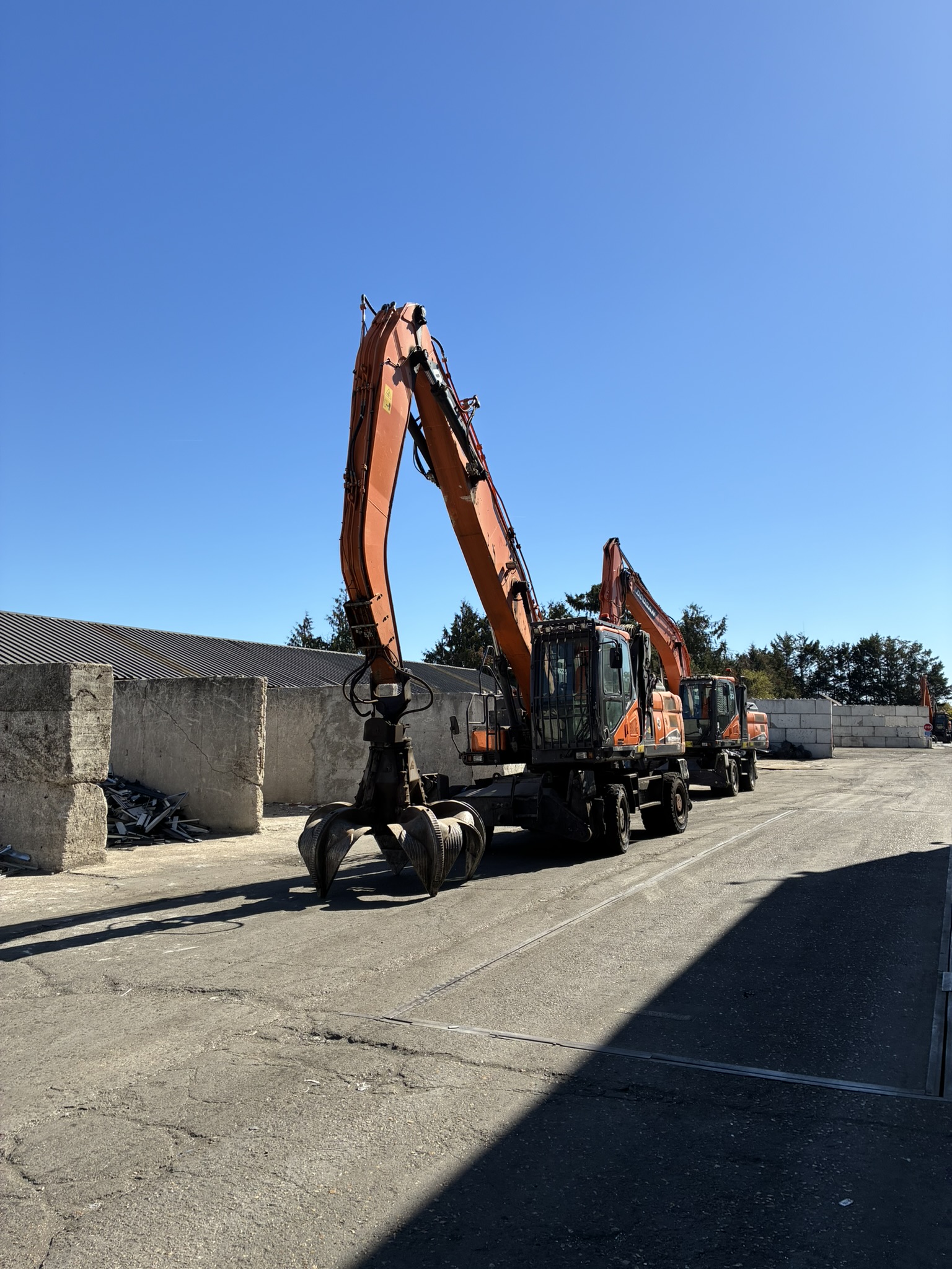 Grues et pelles